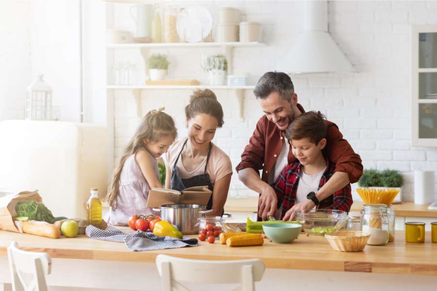 ¿Qué significa diseñar una cocina apta para toda la familia?